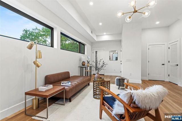 32 Hancock Avenue 3, Jersey City, NJ 07307