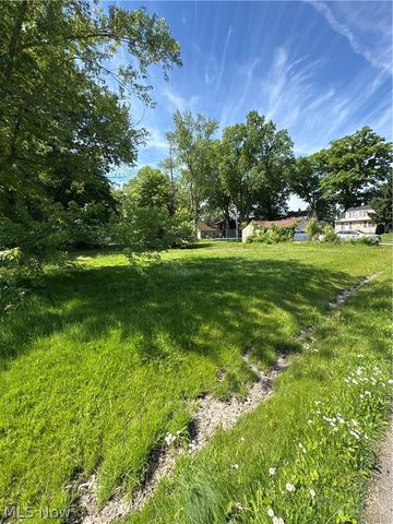629 SE Willard Avenue SE, Warren, OH 44483