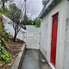 20757 Clark Street, Woodland Hills (los Angeles), CA 91367