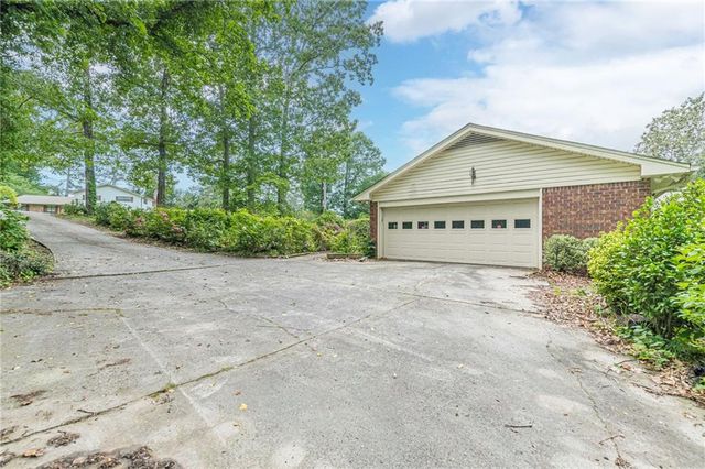 9268 Choctaw Court, Jonesboro, GA 30236