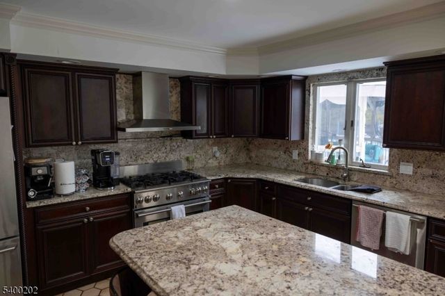 23 Deire Dr, Sparta Twp., NJ 07871