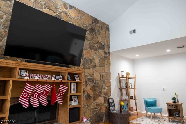 23 Deire Dr, Sparta Twp., NJ 07871