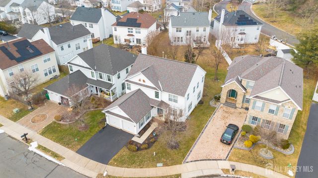 6 Barlow Court, Plainsboro, NJ 08536