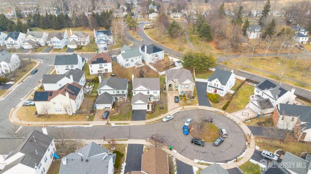 6 Barlow Court, Plainsboro, NJ 08536