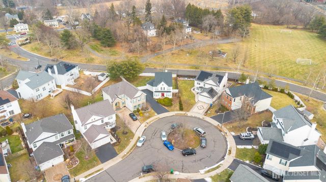 6 Barlow Court, Plainsboro, NJ 08536