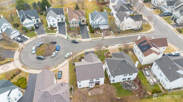 6 Barlow Court, Plainsboro, NJ 08536