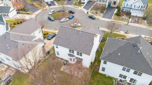 6 Barlow Court, Plainsboro, NJ 08536