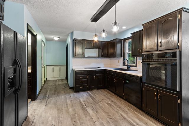 800 WALNUT BEND RD, Arlington, TN 38002