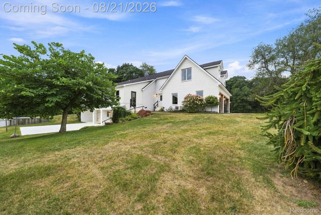 4759 Lasher Road, Dryden Township, MI 48428