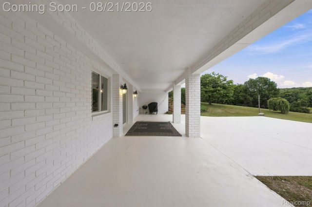 4759 Lasher Road, Dryden Township, MI 48428