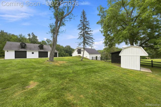 4759 Lasher Road, Dryden Township, MI 48428