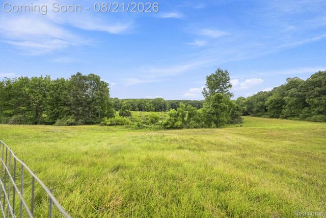 4759 Lasher Road, Dryden Township, MI 48428