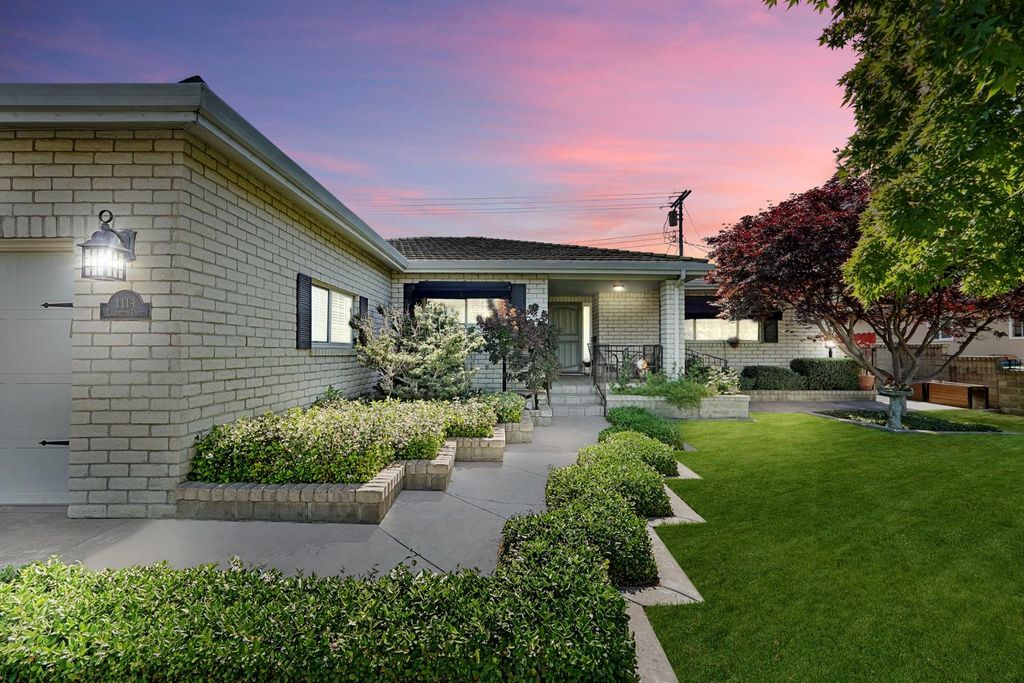 1114 Lakewood Dr, Lodi, CA 95240