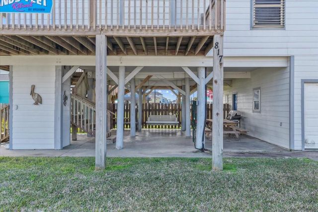 817 Westview, Crystal Beach, TX 77650