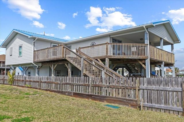 817 Westview, Crystal Beach, TX 77650