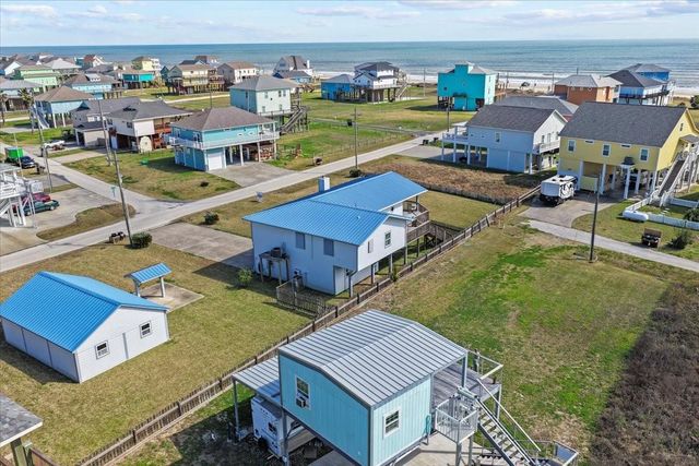 817 Westview, Crystal Beach, TX 77650