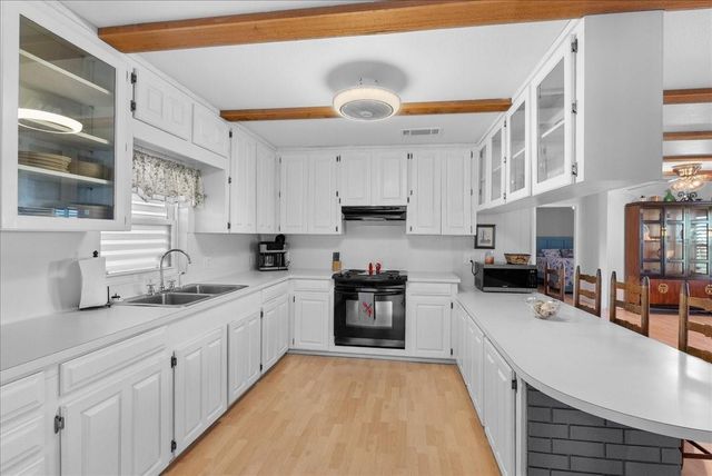 817 Westview, Crystal Beach, TX 77650