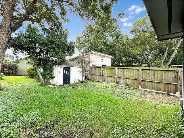 407 Palmero St, Corpus Christi, TX 78404