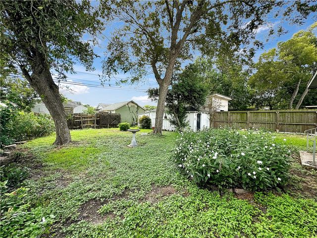 407 Palmero St, Corpus Christi, TX 78404