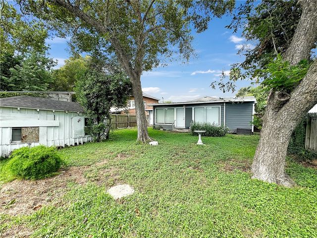 407 Palmero St, Corpus Christi, TX 78404