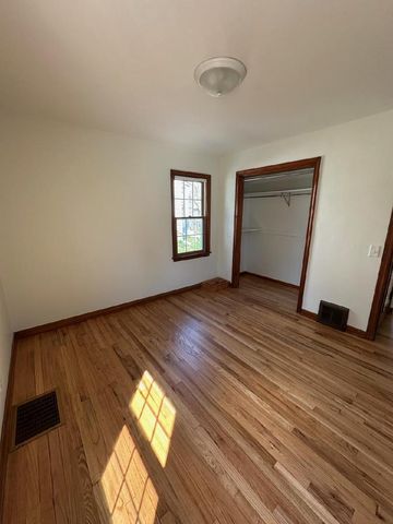 1426 Hooker AVENUE, Madison, WI 53704
