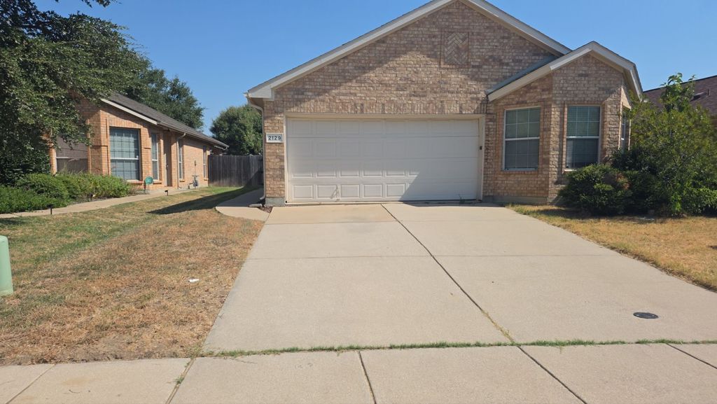 2129 Charmion Lane, Fort Worth, TX 76131 — exterior