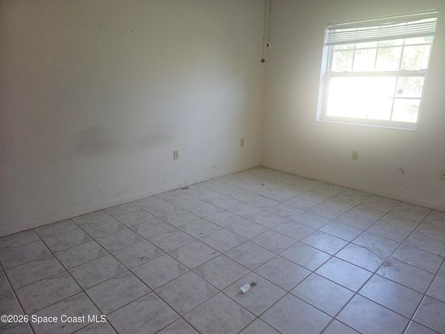 565 Elizabeth Street SE, Palm Bay, FL 32909