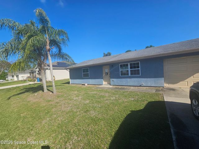 565 Elizabeth Street SE, Palm Bay, FL 32909