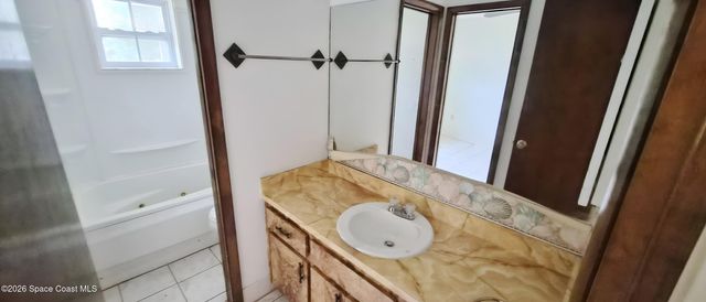 565 Elizabeth Street SE, Palm Bay, FL 32909