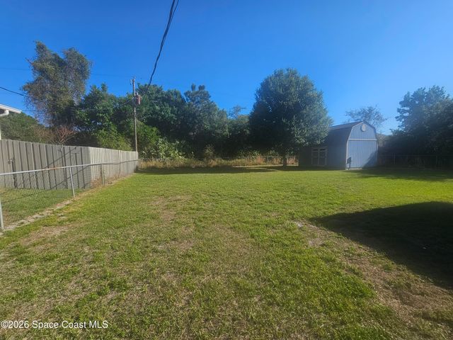 565 Elizabeth Street SE, Palm Bay, FL 32909