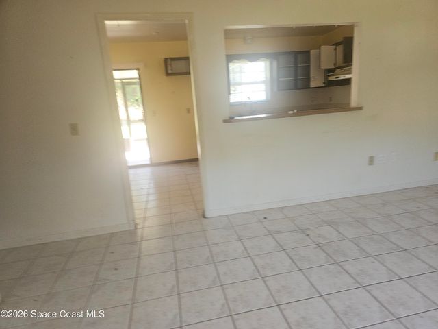 565 Elizabeth Street SE, Palm Bay, FL 32909