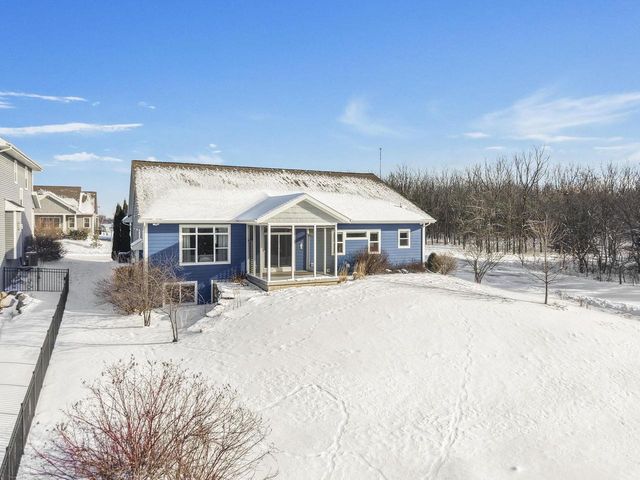 402 Burnt Sienna Drive, Middleton, WI 53562