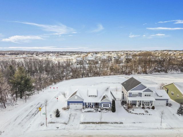 402 Burnt Sienna Drive, Middleton, WI 53562