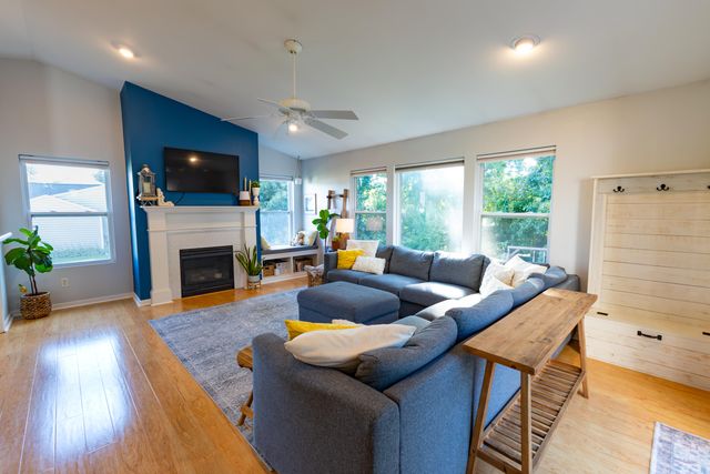 6860 Cypress Bay Drive, Kalamazoo, MI 49009