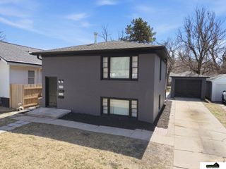 4027 F Street, Lincoln, NE 68510