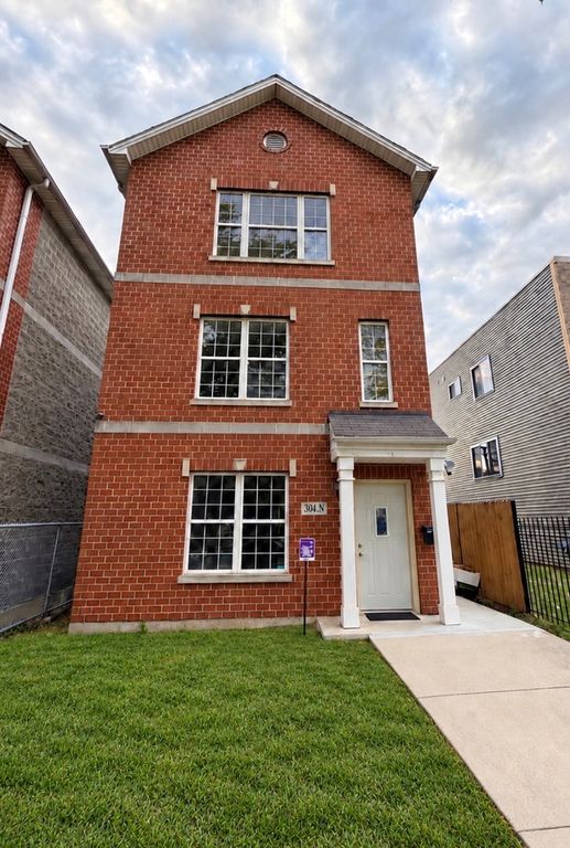 304 N Parkside Avenue, Chicago, IL 60644 — exterior