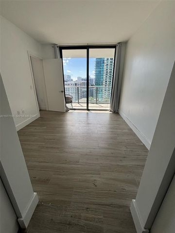 121 NE 34th St 1503, Miami, FL 33137