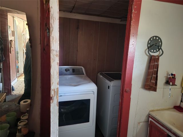 408 E Main Street, Wolfe City, TX 75496