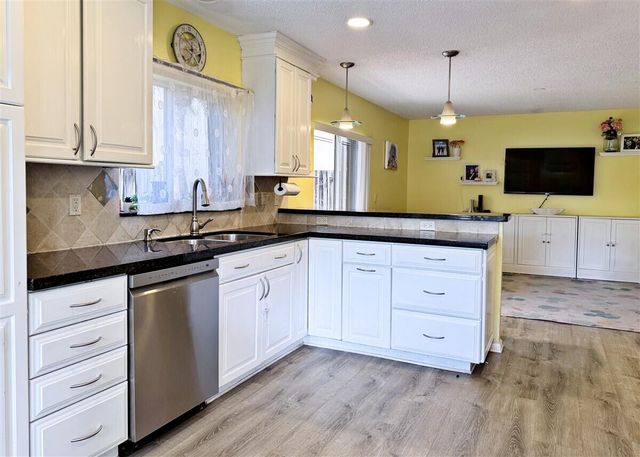 1020 NW 107th Avenue, Plantation, FL 33322