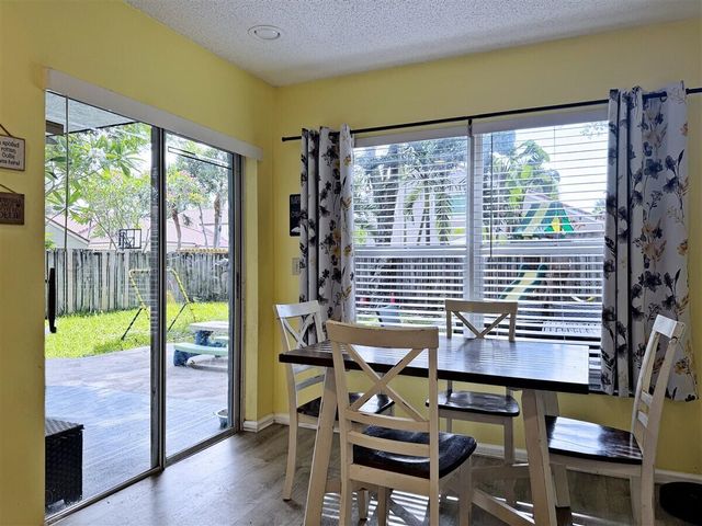 1020 NW 107th Avenue, Plantation, FL 33322