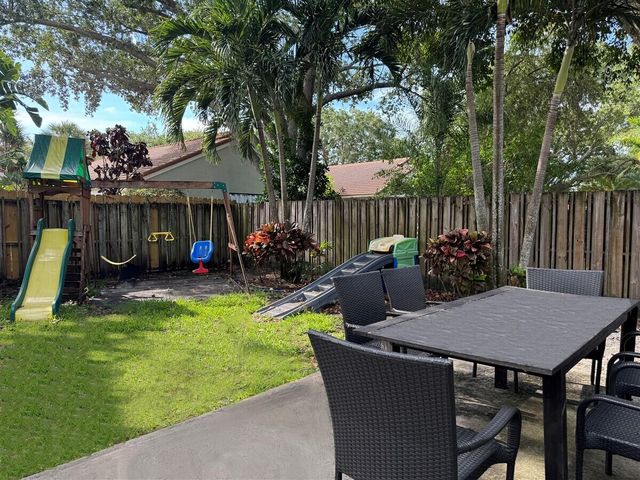 1020 NW 107th Avenue, Plantation, FL 33322