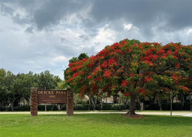 1020 NW 107th Avenue, Plantation, FL 33322