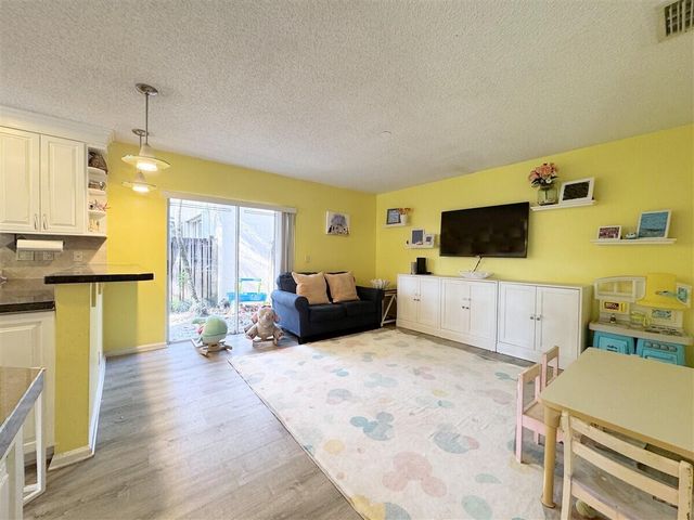 1020 NW 107th Avenue, Plantation, FL 33322