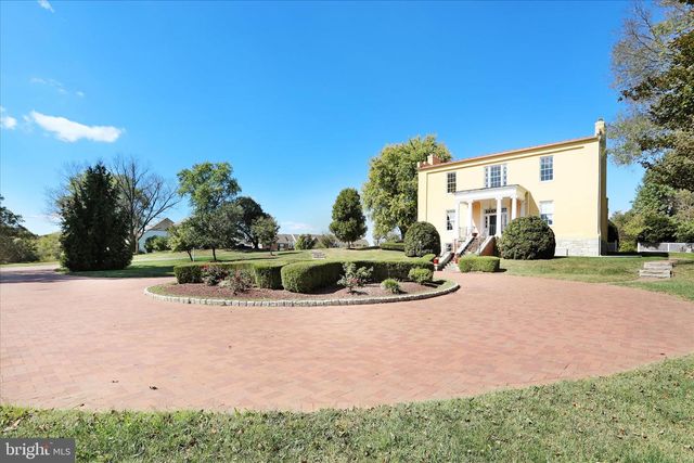 33 LOUISA BEALL LN, Charles Town, WV 25414