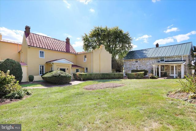 33 LOUISA BEALL LN, Charles Town, WV 25414