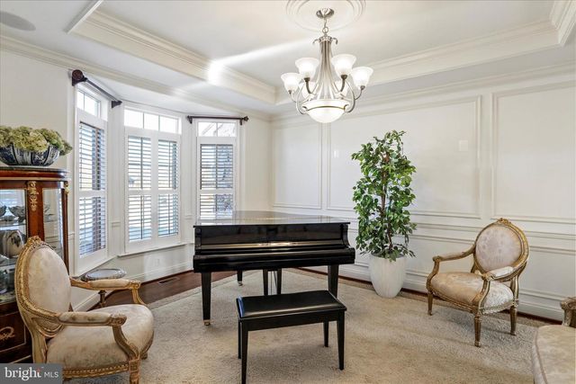 33 LOUISA BEALL LN, Charles Town, WV 25414