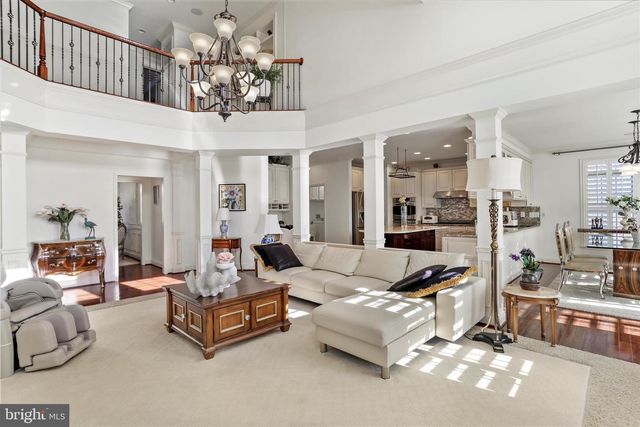 33 LOUISA BEALL LN, Charles Town, WV 25414