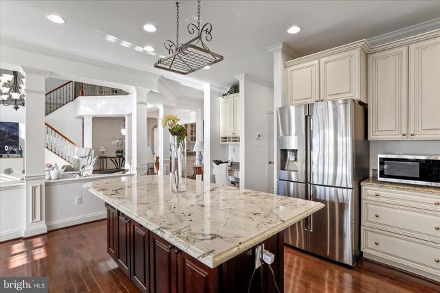 33 LOUISA BEALL LN, Charles Town, WV 25414