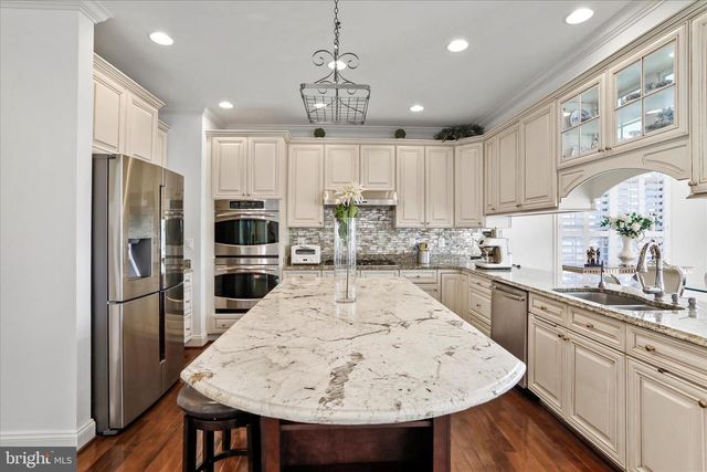 33 LOUISA BEALL LN, Charles Town, WV 25414