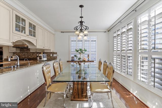 33 LOUISA BEALL LN, Charles Town, WV 25414